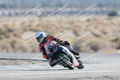 media/Dec-07-2025-CVMA (Sun) [[3e7d2de5dc]]/Race 12- Formula 40 MW and LW/